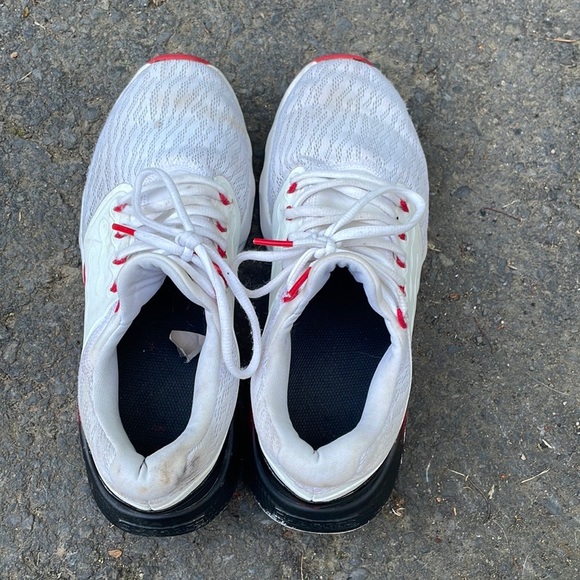 UnderArmour charged sneakers size 8.5 - Picture 4 of 5